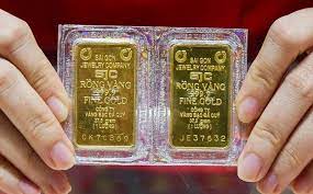 Giá vàng ngày 4/1/2024: Vàng trong nước tăng mạnh, vàng thế giới giảm sâu